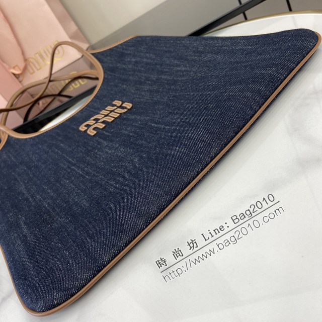 MIU MIU專櫃繆繆最新款Naplak漆面羊皮革托特包 jh2654型號：5BG231